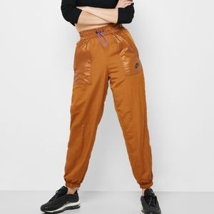 NWT Nike Sportswear Woven Cargo Trousers